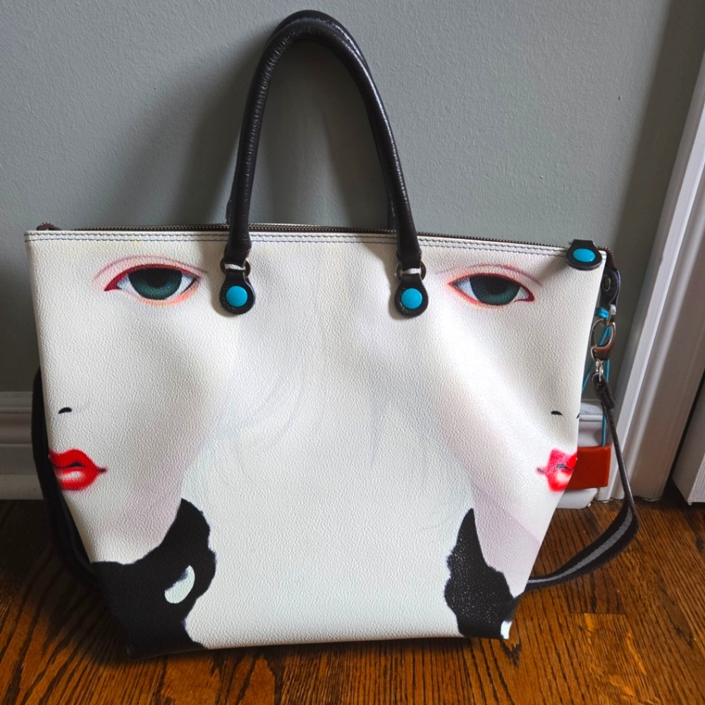 Very lightly used GABS handbag